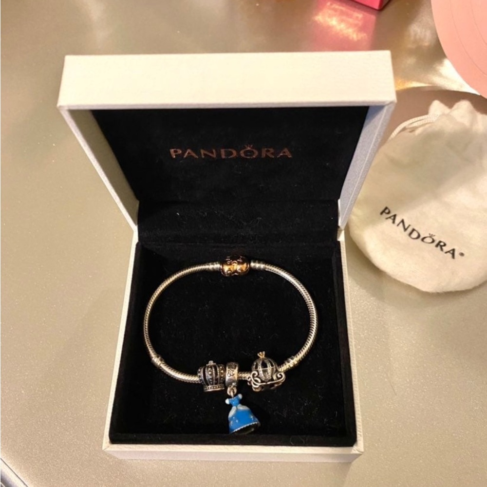 PANDORA Cinderella Themed Hesrt Clasp Bracelet Set